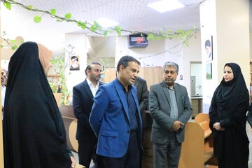 بازدید از کتابخانه
