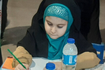 شب هشتادوسوم و حضور کودکان در غرفه کتابخانه ایران