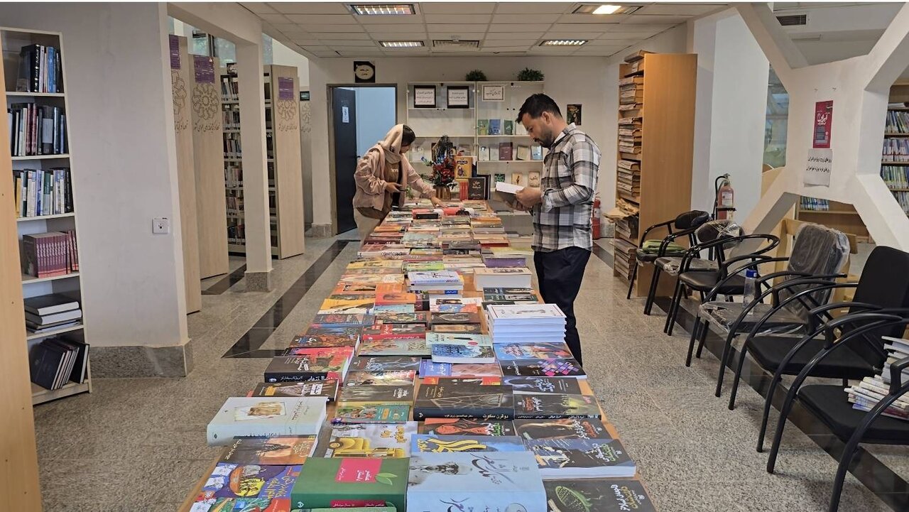 غنیسازی منابع کتابخانه شهید بهشتی آشخانه با ۲۶۰ عنوان کتاب تازهنفس