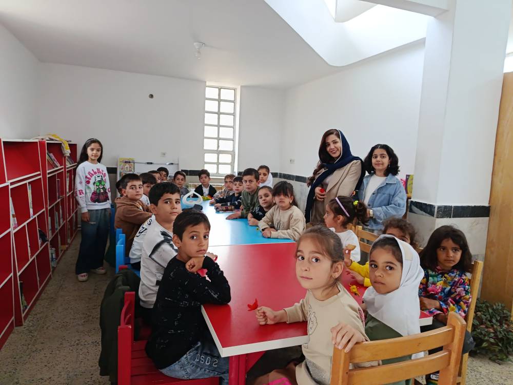 پیوند «تصویر و روایت» برای کودکان تا «پاتوق‌های فکری» برای نوجوانان در کتابخانه روستای سرا