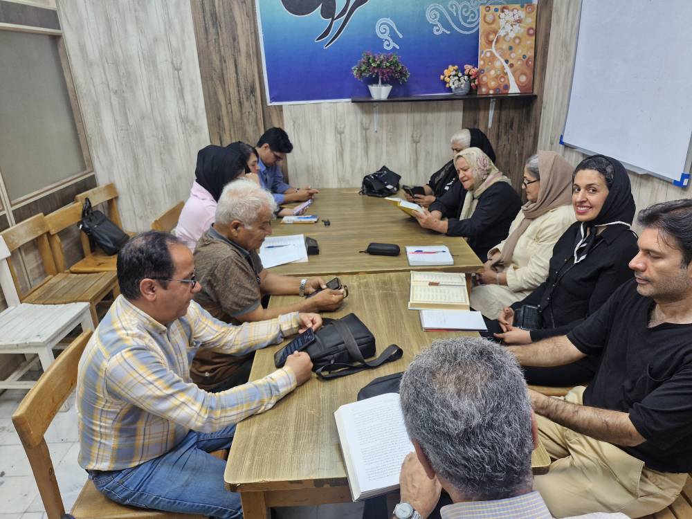 از طنین حافظ‌خوانی تا دوستی با محیط زیست و مشق مقاومت و پایداری