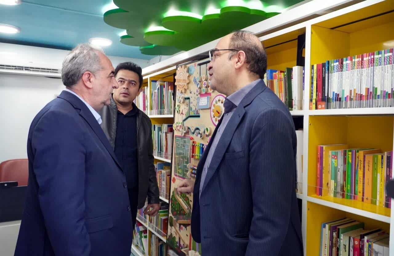 آغاز به کار و اعزام ناوگان مدرن کتابخانههای سیار به مناطق کم برخوردار میانه و مرند