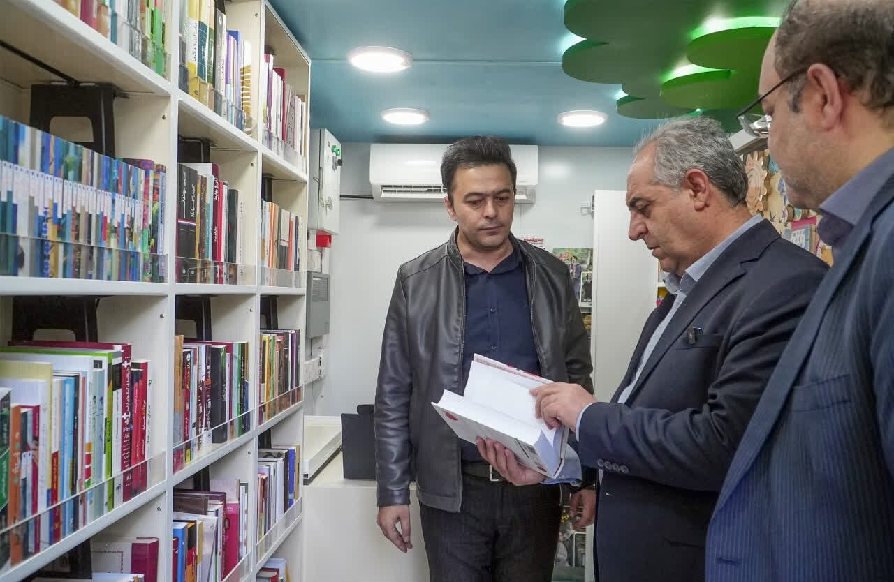 آغاز به کار و اعزام ناوگان مدرن کتابخانه‌های سیار به مناطق کم برخوردار میانه و مرند