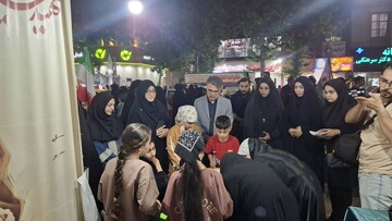 حضور در غرفه هنرمندان