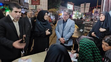 حضور در غرفه هنرمندان