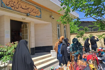 نمایشگاه و بازارچه اقتصاد مقاومتی در کتابخانه شهدای قورچی‌باشی