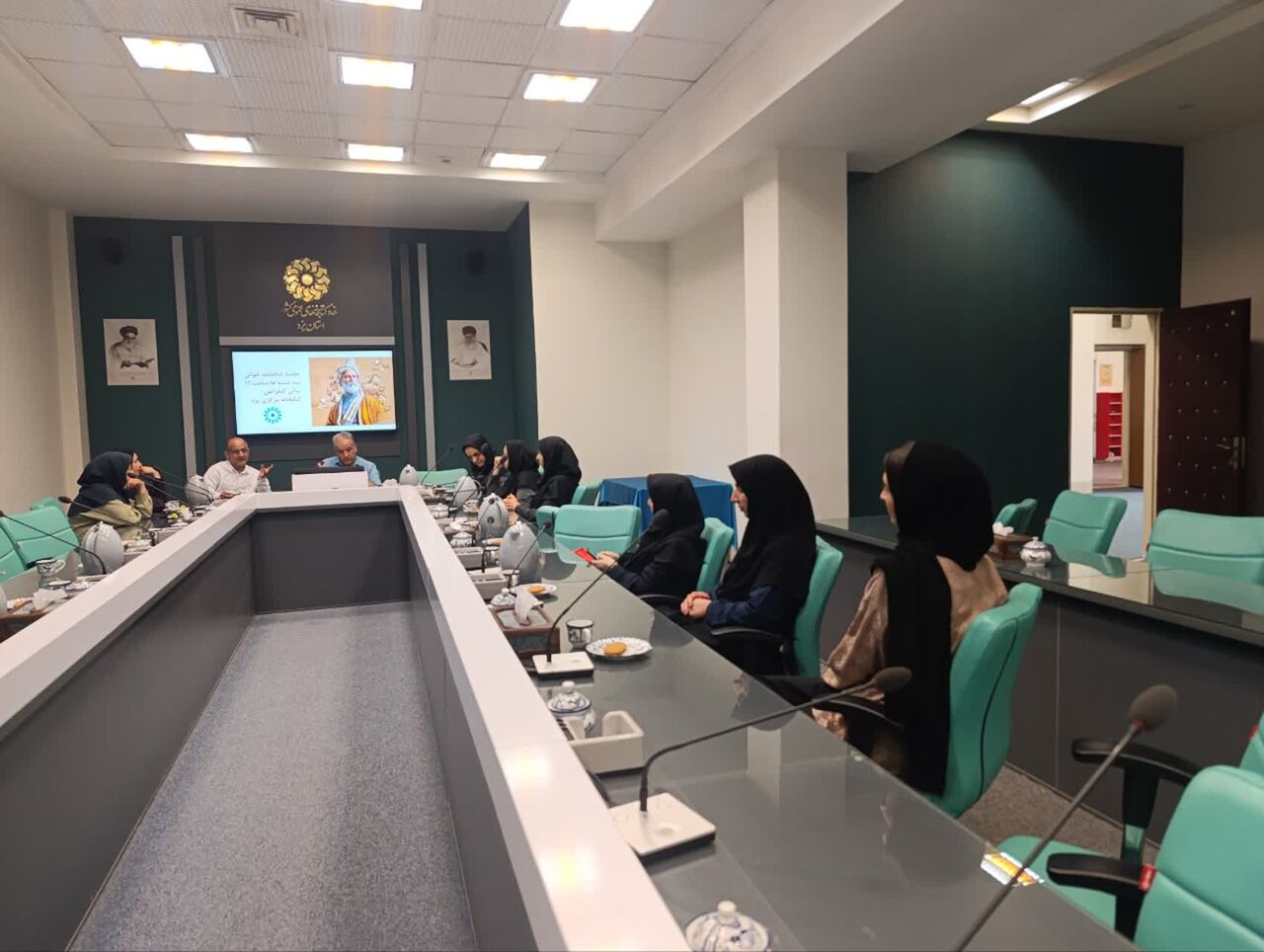 بزرگداشت حکیم ابوالقاسم فردوسی و روز پاسداشت زبان فارسی در کتابخانه مرکزی یزد برگزار شد