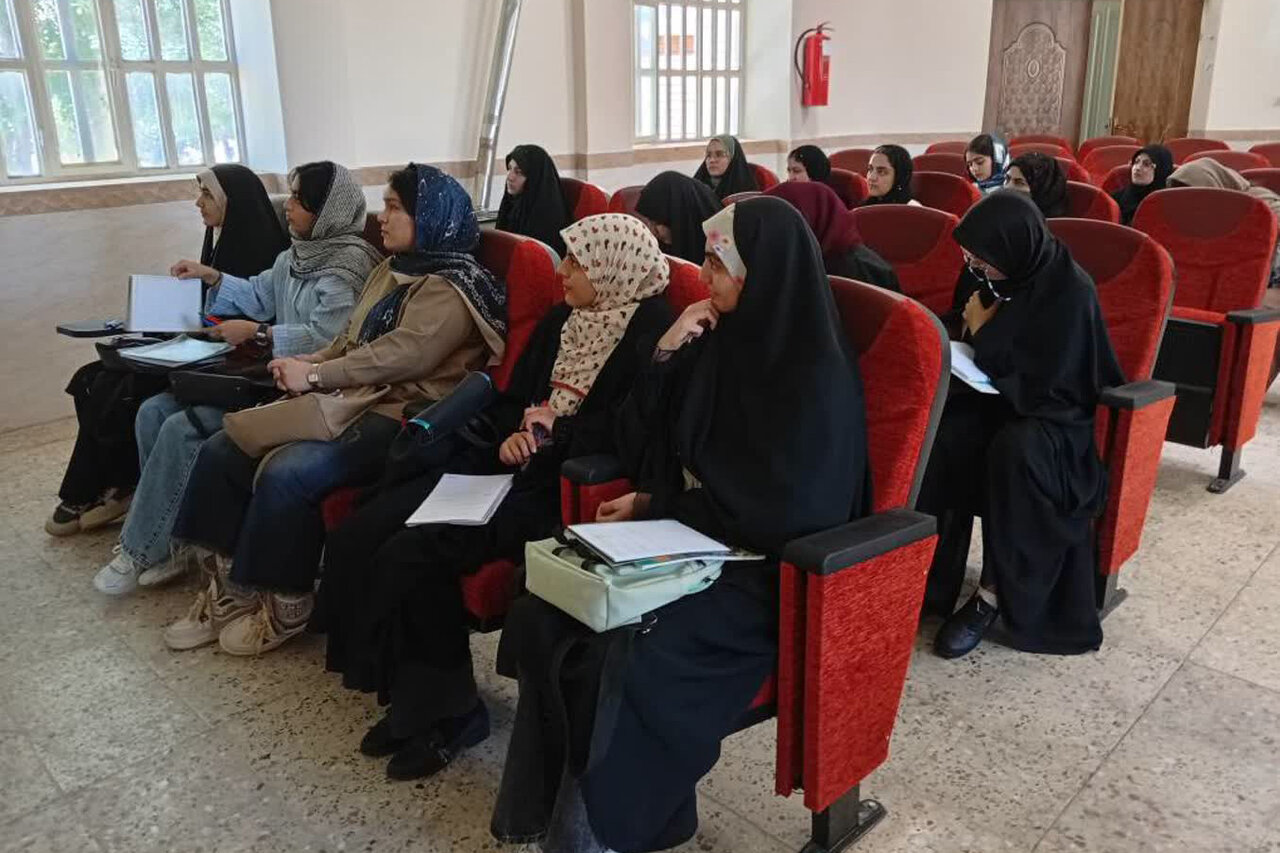 حضور فعال دانشآموزان در کتابخانههای عمومی استان مرکزی