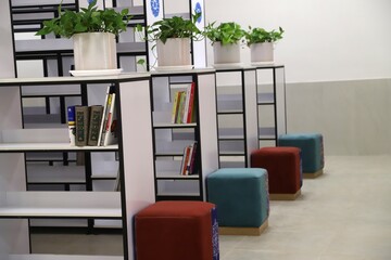 بخش‌های مختلف کتابخانه عمومی شهدای بُنداروز دشتستان