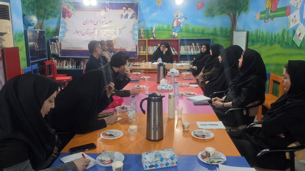 دگردیسی در زیست‌بوم کتابخانه‌های عمومی اهواز؛ از میزبانی برنامه‌های فاخر خردادماه تا پیاده‌سازی الگوی علمی «سینمار تمرکز»