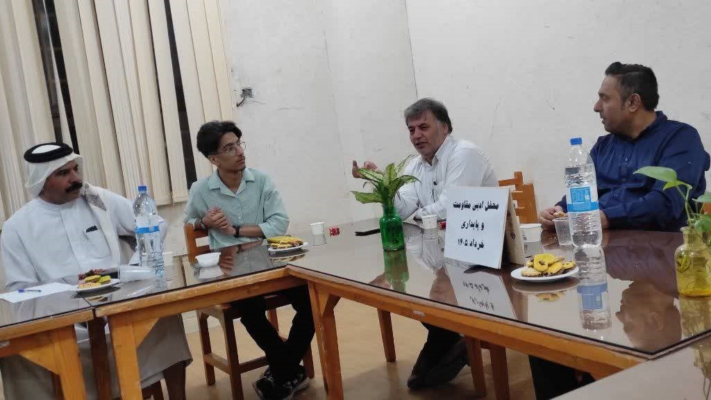 «از خون تا قلم»؛ پژواک مقاومت و پایداری در محفل شعر و ادب «اندیشه و قلم» کتابخانه شهدای ملاثانی