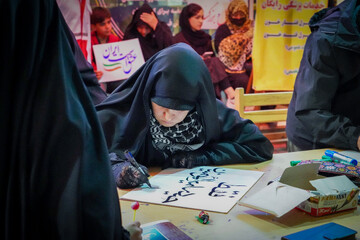 تداوم خدمت در شب‌های روشن؛ موکب «امام شهید» کتابخانه سهروردی همچنان در کنار مردم زنجان