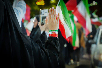 تداوم خدمت در شب‌های روشن؛ موکب «امام شهید» کتابخانه سهروردی همچنان در کنار مردم زنجان