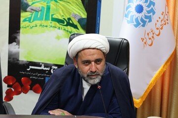 آیین رونمایی کتاب «پنج سِفر» اثر حسین شرفخانلو به مناسبت روز مقاومت و پایداری در سالن جلسات کتابخانه مرکزی آذربایجان‌غربی