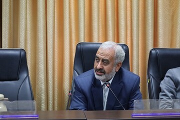 آیین رونمایی کتاب «پنج سِفر» اثر حسین شرفخانلو به مناسبت روز مقاومت و پایداری در سالن جلسات کتابخانه مرکزی آذربایجان‌غربی