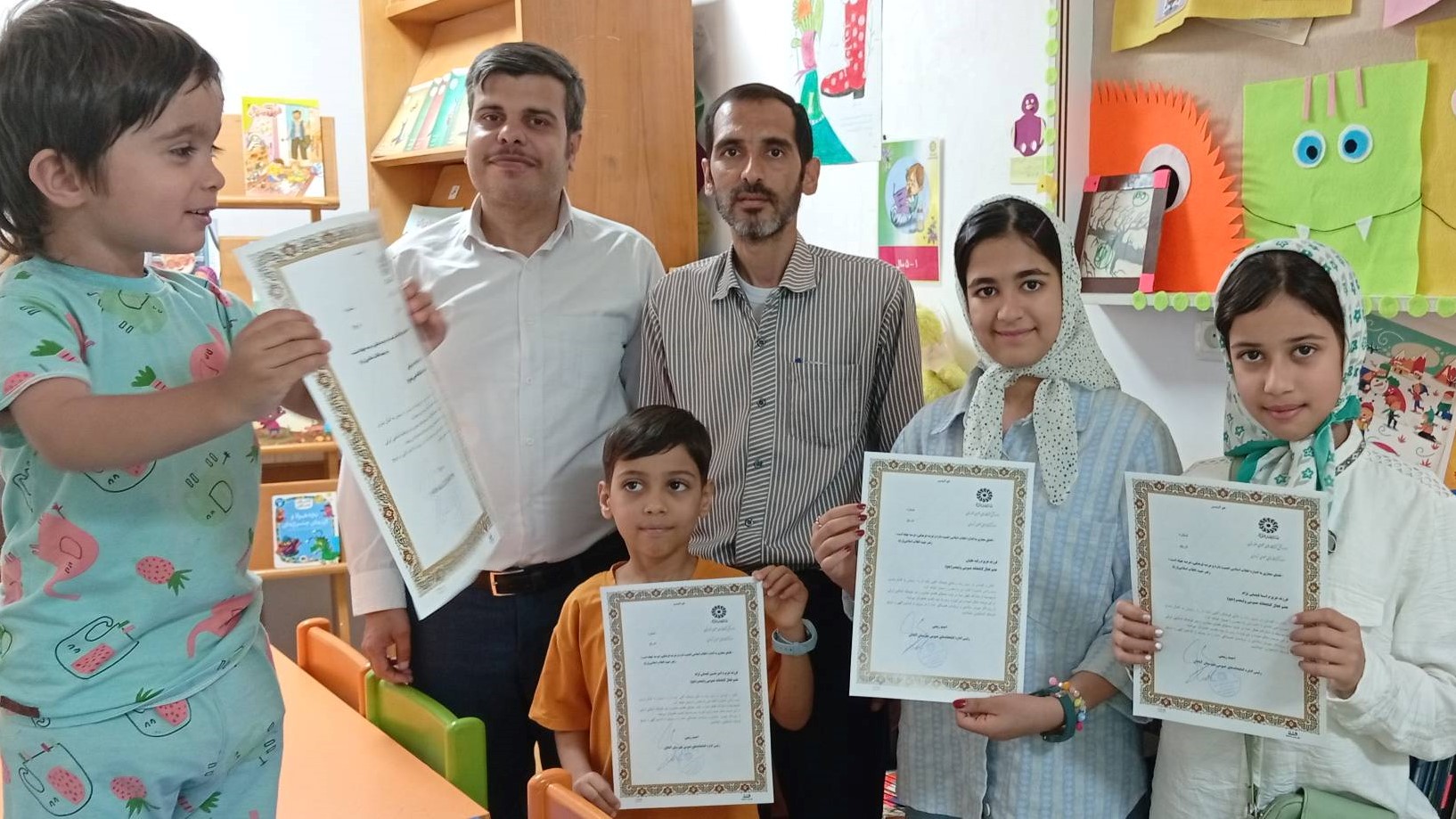 تجلیل از اعضای فعال کتابخانه ولیعصر(عج) آبادان در فضای مجازی با محور ترویج فرهنگ کتاب و هویت ایرانی اسلامی