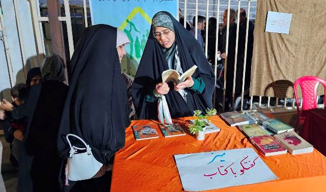 کتابخانه مرکزی سمنان با میز گفتوگو، پیوند میان تجمعات مردمی و فرهنگ را تقویت میکند