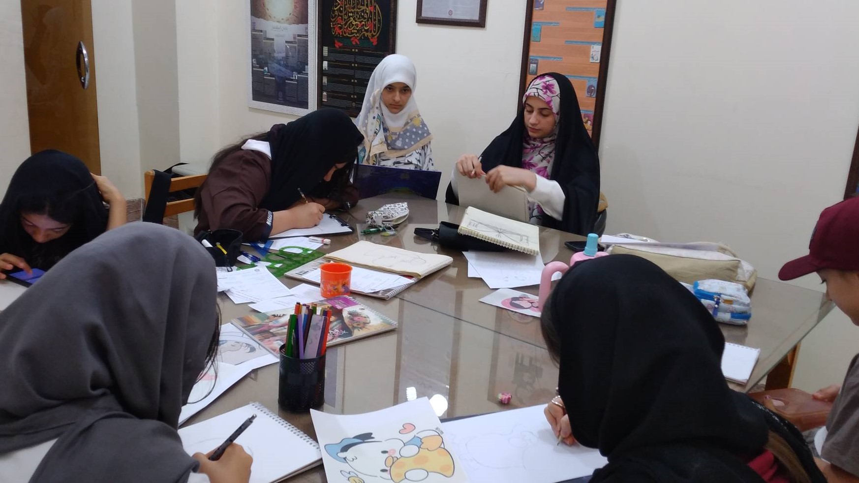 کتابخانه عمومی آیت‌الله سعیدی بندرماهشهر میزبان برنامه‌های آموزشی و هنری برای دانش‌آموزان، کودکان و نوجوانان شد