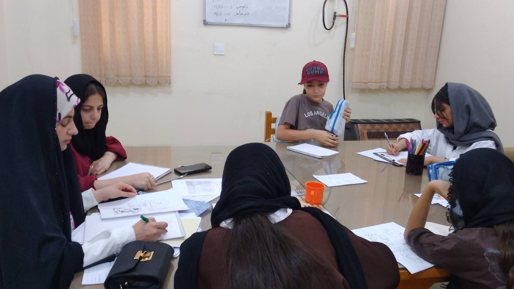 کتابخانه عمومی آیتالله سعیدی بندرماهشهر میزبان برنامههای آموزشی و هنری برای دانشآموزان، کودکان و نوجوانان شد