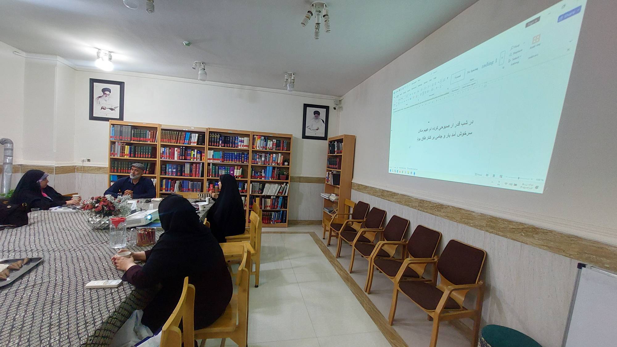 از خوانش متون کهن تا نقد «آشوب»؛ دو نشست تخصصی ادبی و مطالعاتی در بندرماهشهر برگزار شد