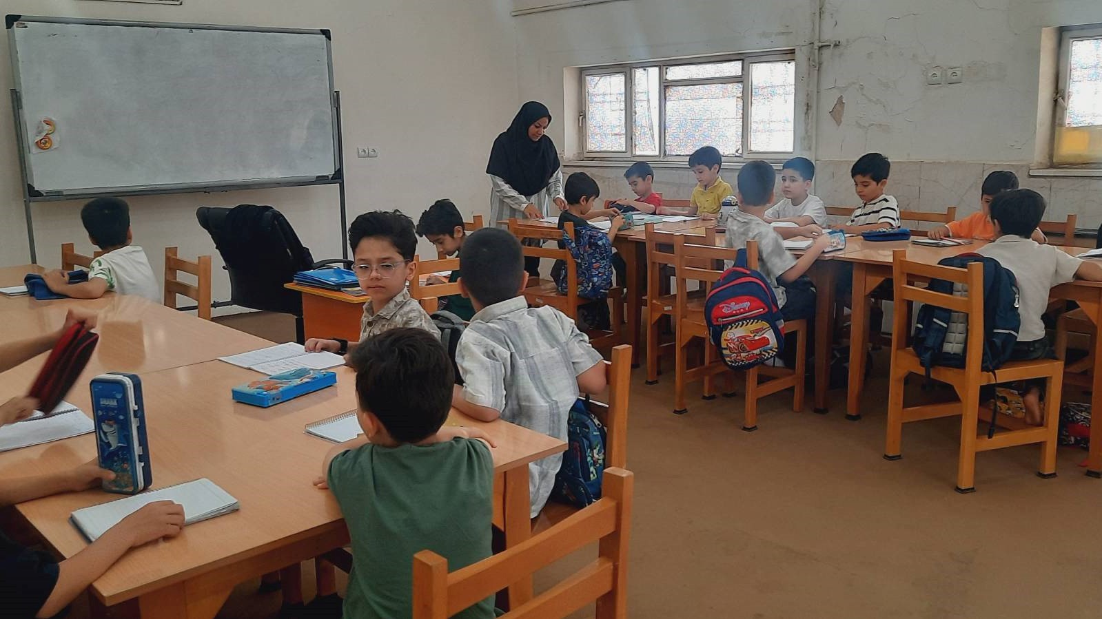 کتابخانه آیتالله خامنهای اهواز در روزهای تعطیلی مدارس، میزبان آموزش و مهارتآموزی شد