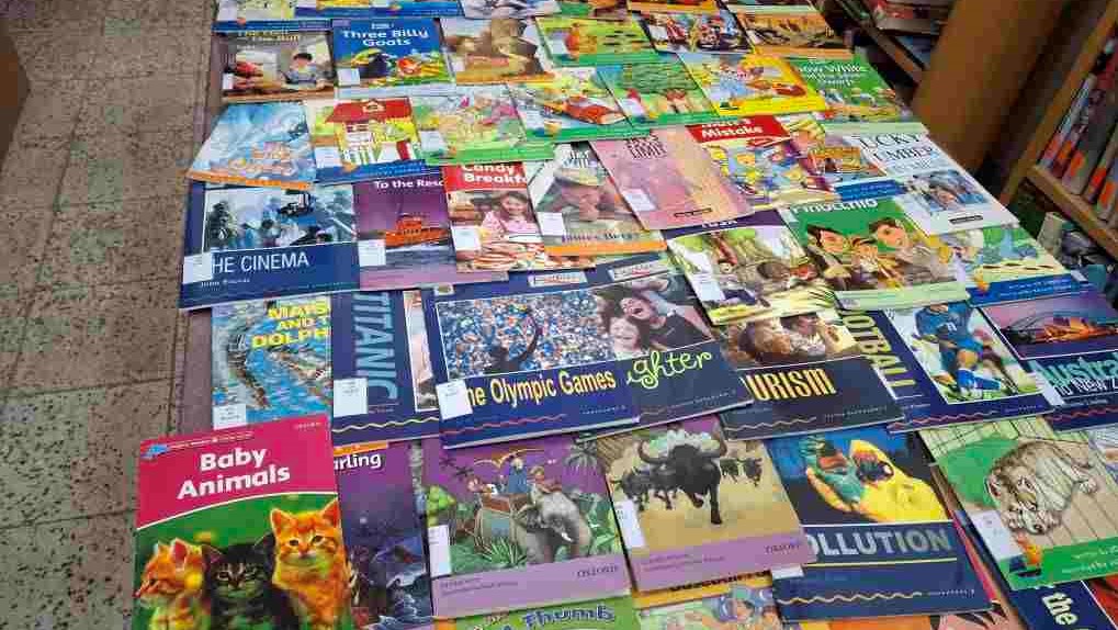 اهدای ۲۰۰ نسخه کتاب به کتابخانه علامه طباطبایی برای غنی‌سازی منابع مطالعاتی