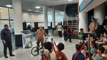 از کتاب تا رکاب؛ آموزش ایمنی دوچرخه‌سواری در کتابخانه
