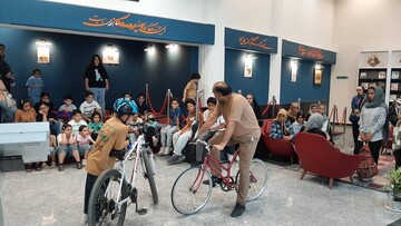 از کتاب تا رکاب؛ آموزش ایمنی دوچرخه‌سواری در کتابخانه