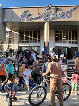 از کتاب تا رکاب؛ آموزش ایمنی دوچرخه‌سواری در کتابخانه