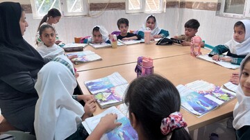 «قرار کلاس‌های درس» در کتابخانه عمومی برکت رسالت سماله؛ کتابخانه به پناهگاه آموزشی دانش‌آموزان تبدیل شد