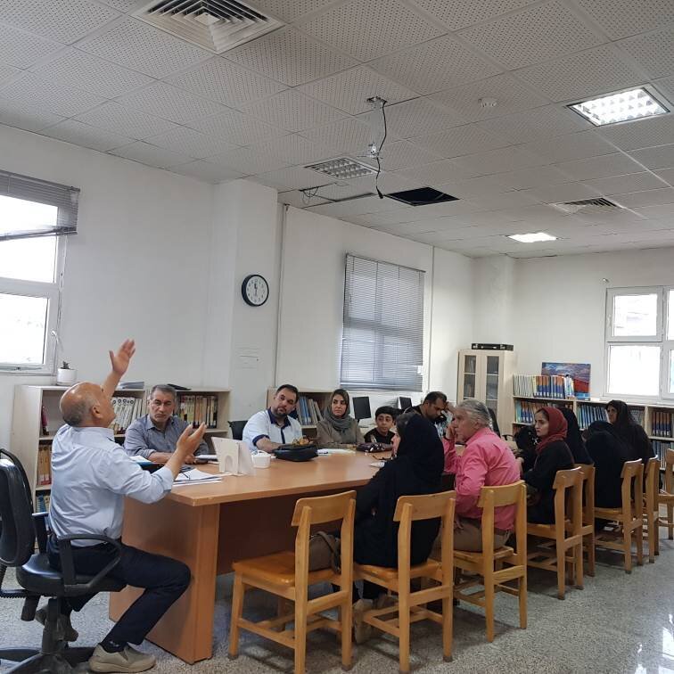 بررسی نقش هیجان در زندگی روزمره در کارگاه مهارتهای توسعه فردی
