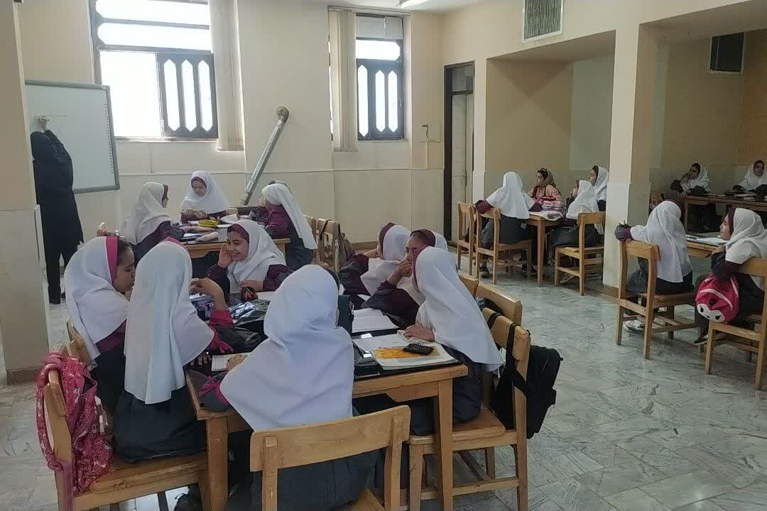 کتابداران شهرستان اراک در خط مقدم ترویج کتابخوانی