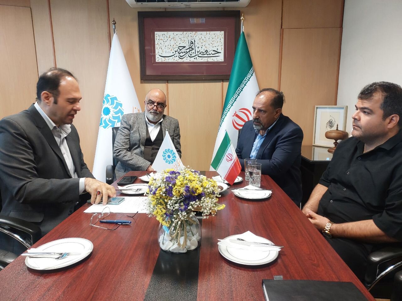 امضای تمدید تفاهم‌نامه همکاری اداره‌ کل کتابخانه‌های عمومی تهران و کتابخانه و موزه آستان مقدس حضرت امام خمینی(س)