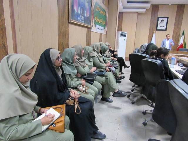 کارگاه آموزشی «جذابیت در ارتباطات» در کتابخانه امام خمینی (ره) سمنان برگزار شد