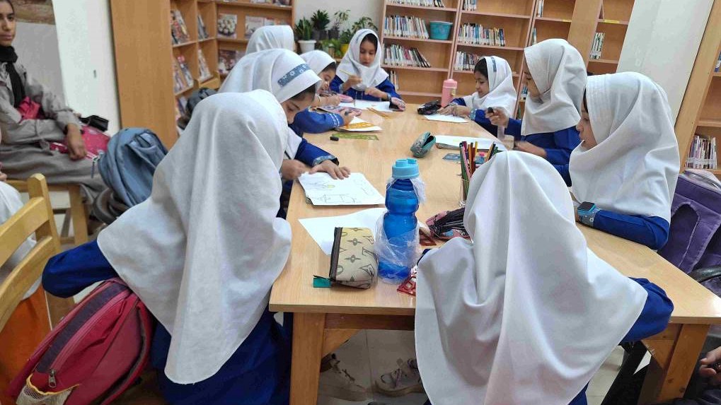 غدیر در قاب تصویر؛ مسابقه هنری کودکان و نوجوانان در کتابخانه قلمچی خرمشهر برگزار شد