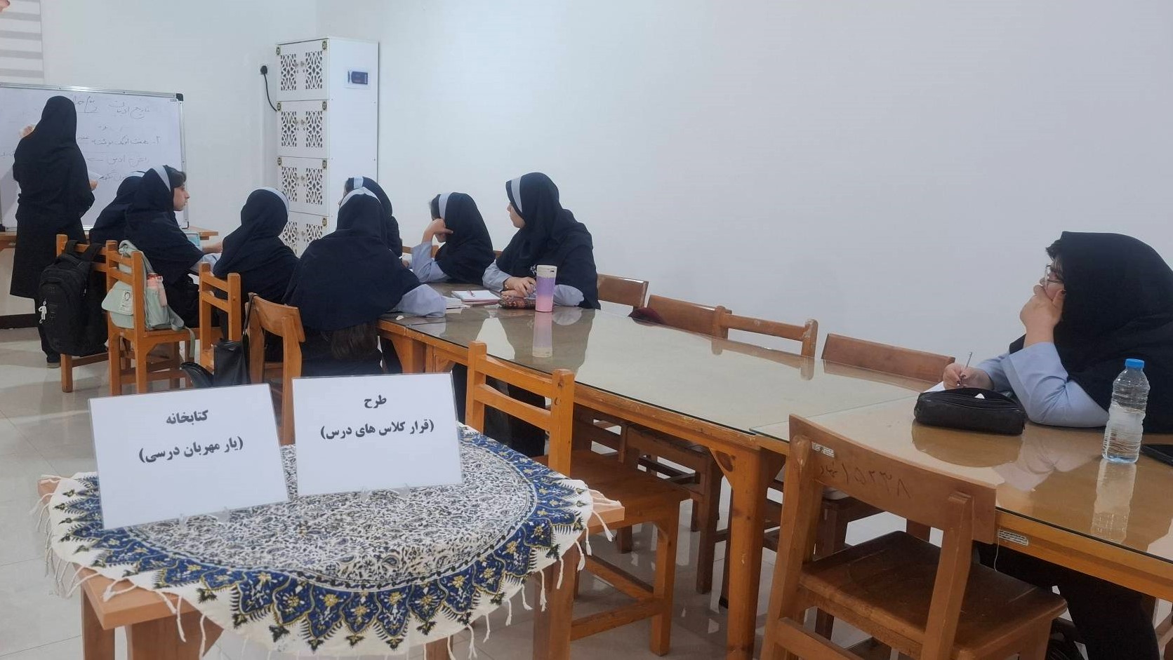 میزبانی کتابخانه امیرکبیر بندرماهشهر از طرح «قرار درسی»؛ پیوند آموزش و نشاط مطالعاتی در قلب کتابخانه