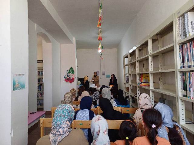جشن دهه ولایت با شور و نشاط کودکان و نوجوانان در کتابخانه حضرت علیاکبر(ع) نردین