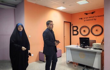 بازدیدشهردار سلطانیه از کتابخانه عمومی سیدافضل موسوی زنجان