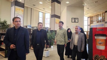 بازدیدشهردار سلطانیه از کتابخانه عمومی سیدافضل موسوی زنجان