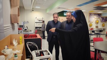 بازدیدشهردار سلطانیه از کتابخانه عمومی سیدافضل موسوی زنجان