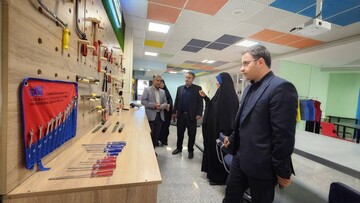 بازدیدشهردار سلطانیه از کتابخانه عمومی سیدافضل موسوی زنجان