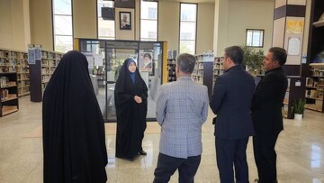 بازدیدشهردار سلطانیه از کتابخانه عمومی سیدافضل موسوی زنجان