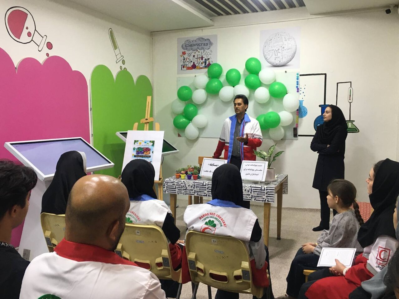 نشست تبیینی «غدیر و نهجالبلاغهشناسی» علیوار برگزار شد
