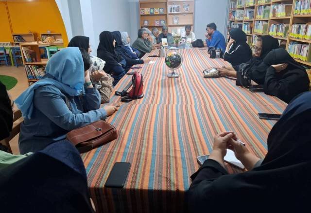 برگزاری محفل ادبی «خال لبت» در کتابخانه عمومی افصح هجری رفسنجان