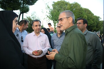 از لبخند کودکان در ایستگاه نقاشی تا استقبال گرم بزرگترها از منابع مطالعاتی غدیر در غرفه کتابخانه‌های عمومی چهارمحال و بختیاری
