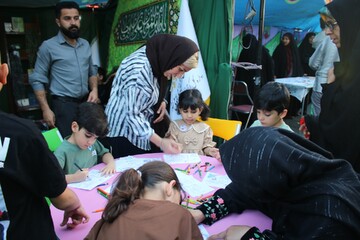 از لبخند کودکان در ایستگاه نقاشی تا استقبال گرم بزرگترها از منابع مطالعاتی غدیر در غرفه کتابخانه‌های عمومی چهارمحال و بختیاری
