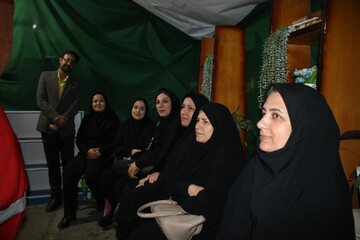 از لبخند کودکان در ایستگاه نقاشی تا استقبال گرم بزرگترها از منابع مطالعاتی غدیر در غرفه کتابخانه‌های عمومی چهارمحال و بختیاری