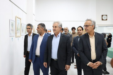 نمایشگاه نقاشی آبرنگ در کتابخانه امام هادی(ع) شهرستان مهریز افتتاح شد
