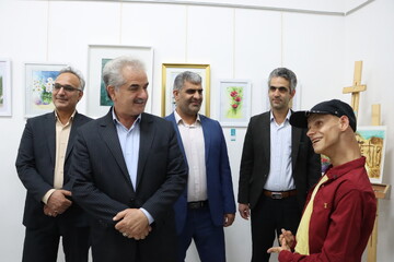 نمایشگاه نقاشی آبرنگ در کتابخانه امام هادی(ع) شهرستان مهریز افتتاح شد
