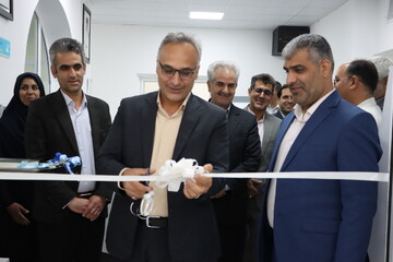 نمایشگاه نقاشی آبرنگ در کتابخانه امام هادی(ع) شهرستان مهریز افتتاح شد